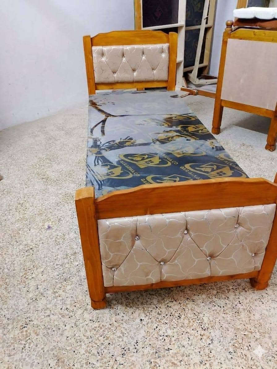 متوفر تخت نفر السعر 50
طول مترين عرض 80
لتواصل على خاص


**إذا كنت صاحب هذا الإعلان وتريد حذفه لأي سبب، رجاءا أرسل رسالة إلى الدعم الفني**
