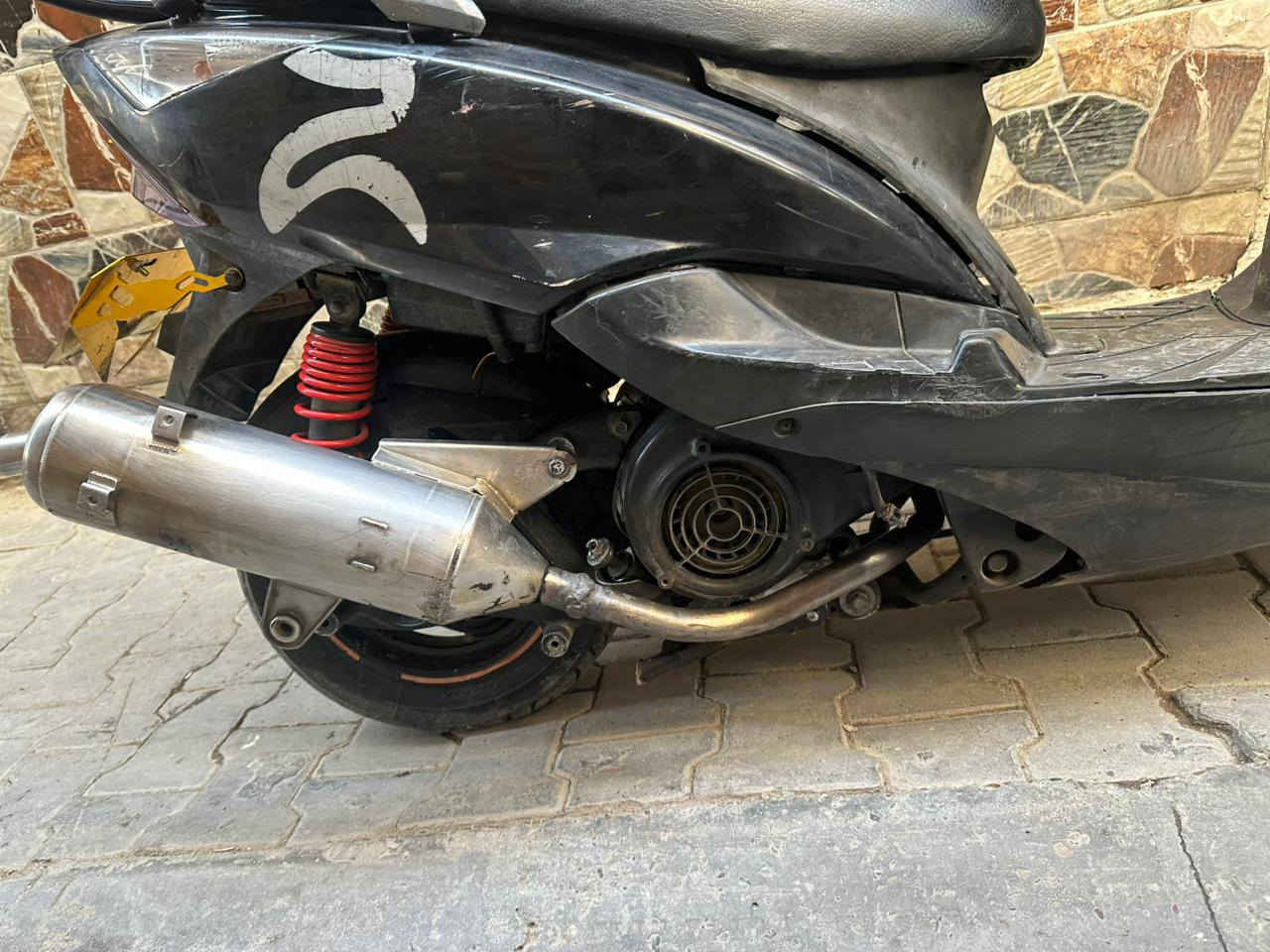 سلام عليكم ماكس ثلعب 140دراجه حلوه وكلجات خلفي امامي رياضي كهربائيات كلهه شغاله مابيهه اي نقص تشغل وتطلع السعر 450الف التواصل مع الرقم ***********
