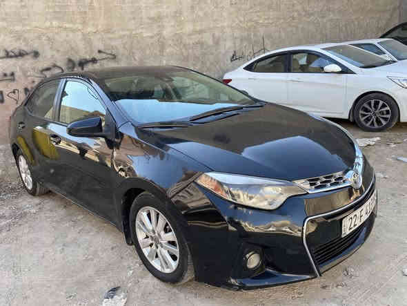 السلام عليكم 
تويوتا كورلا LE للبيع موديل 2016. محرك 1800 رقم أربيل بإسمي. المحرك والگير والكهربائيات والتبريد بحالة ممتازة. السيارة ماشية 190 الف ميل. والسونار مرفوق مع الصور 
السعر 120 ورقة وبيها مجال. مكان السيارة بغداد الدورة 
***********
