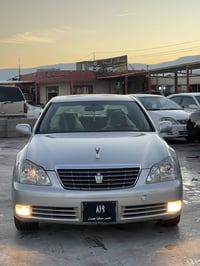 كراون • ٢٠٠٥ • قير ومكينة شرط