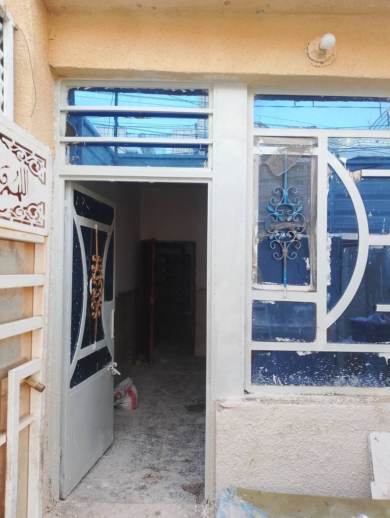 مشتمل 75 م ملك صرف على طابو الحسينية  طابق واحد للبيع المكان بغداد الحسينية الراشدية قرب الجسر بضهر الشارع التجاري  للتواصل *********** الفارس, صلاح الدين
