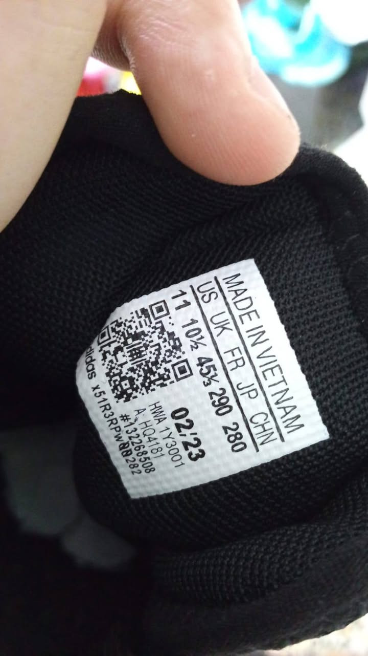 حذاء رياضي  Adidas مطاطي مانع للانزلاق وزن صفر مناسب للجري والتمارين الحجز والاستفسار مراسله الصفحه


**إذا كنت صاحب هذا الإعلان وتريد حذفه لأي سبب، رجاءا أرسل رسالة إلى الدعم الفني**