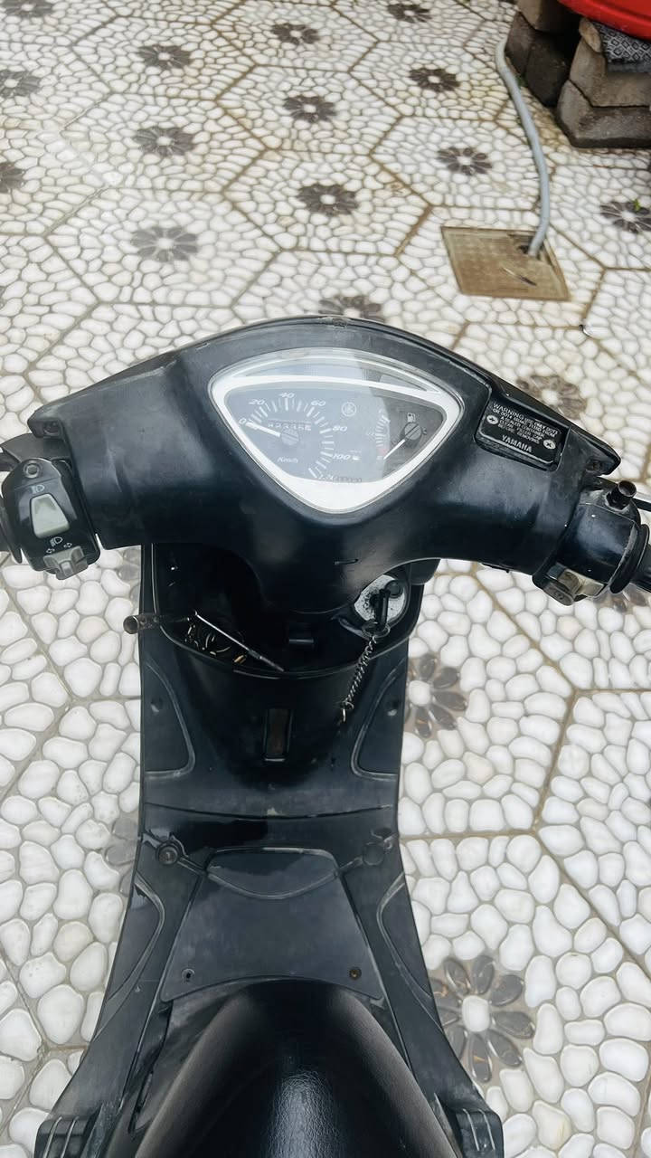 سلام عليكم دراجه ماكس عدله للبيع صارله شهرين طالعه من الحاويه مكفوله من الطول لطول ختم واحد كلشي شغال بيها السعر ٩٥٠ وبيها مجال مو شراي لاتعبني الرقم 
***********
