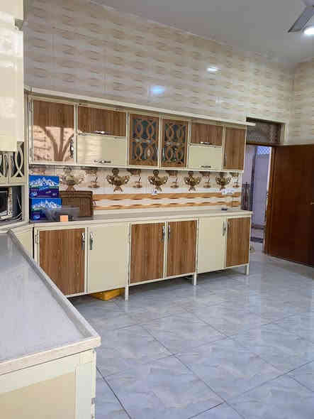 🔴🪄بـيت للـبيع مسـاحه 200م 
🔴🪄العنوان : حي الغدير الأولى بالبدايه أول فرع
🔴🪄قرب صيدليـه أسبرين وحسينيه فاطمة الزهراء
🔴🪄قريب على شارع 60 العبچيه 
🔴🪄وقريب على شارع 60 العرضات
🔴🪄منطـقه هادئه وحلوه
🔴🪄طـابق وأحد كونكريت 
🔴🪄غرفتين نوم وصاله ومطبخ وصحيات وأستقبال وطرمه 
🔴🪄وصحيات خارجيه ومنور 
🟠🪄الكاونتر مع البيت ينباع من ضمن السعر
🟡🪄السـسعر : 180 قابل للتفاوض 
🌹✨ بـيه مجال
.
للأستفسار 📲
.
*********** كوله من طرف مندوبه ليان
