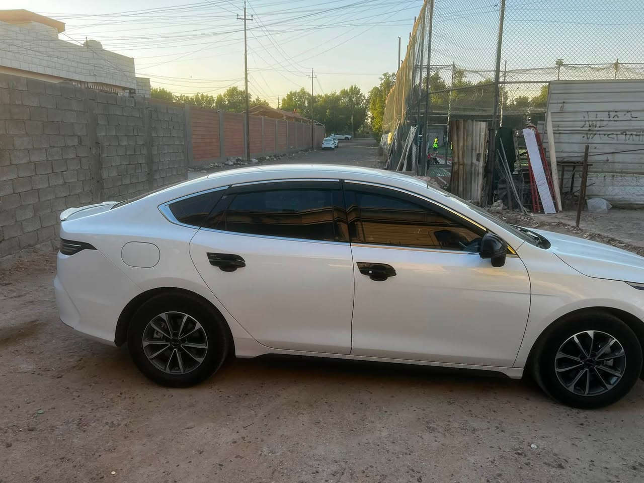 السلام عليكم
BYD ديستروير 2025

ماشيه 30 الف

رقم شمالي سليمانيه

مضلله كتاب تضليل رسمي من المرور نسبه 50‎%‎

نشره لد داخليه 4 ابواب ودشبول اصليه

محدثه اخر تحديث الدودي 

كماليات مال مري ومطريات وسبايدر 

تكم ودواخل مغلفه لايلون حراري 

ارضيات رزلاين اصليه بيهة ام 150 الف من الجادر الاصلي

سياره جاهزه مابيهة اي نقص وبأسمي 

عنواني بغداد الدوره

اتصال ***********
