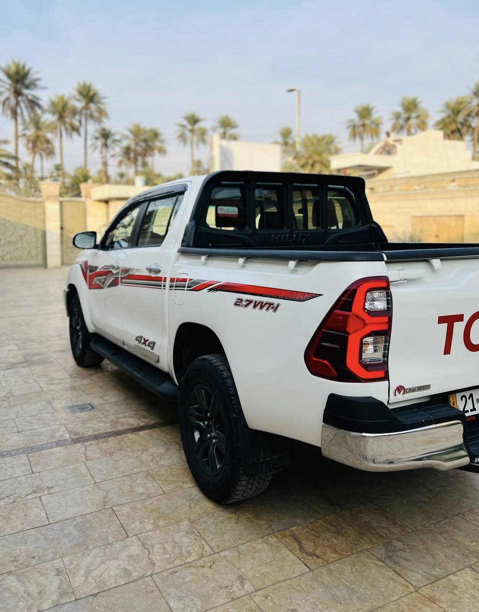 السلام عليكم 🔥🔥😎🚀 بيع مراوس شنو عندك نزل 
تيوتا هايلوكس 2025 SRS وكالة جيهان 
رقم سليمانيه سنويه ب اسمي تحويل مباشر ب اسم المشتري 
عداد المسافه 30 الف 
المواصفات 🔰 
بصمه ابواب وتشغيل 
محرك V4 2.700 
‏4X4 فور ويل 
كير اوتو 
شاشه 
تحكمات 
وضع اقتصادي ايكو 
داخل مخمل احمر
تبريد قطعتين 
وبعد بيها مواصفات 
 📍 مكان السياره / بغداد الكاظميه 

📞 ***********

📞 ***********
