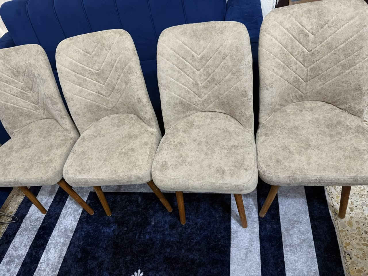 ميز طعام و4 كراسي نظيف جدا ب150 وبي مجال


**إذا كنت صاحب هذا الإعلان وتريد حذفه لأي سبب، رجاءا أرسل رسالة إلى الدعم الفني**