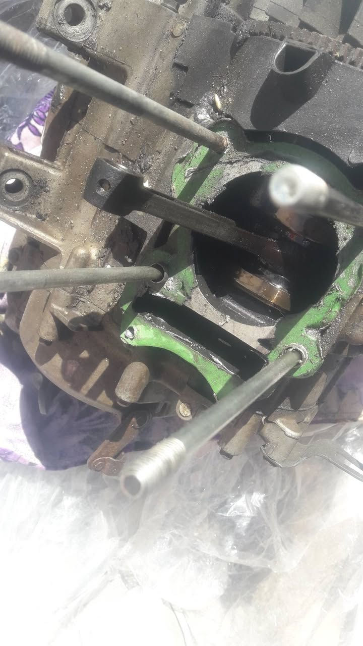 مكينه تي في اس البيع كاضه بيه بكن الباقي كل شي مابيه متواجد عله الفيس ***********
