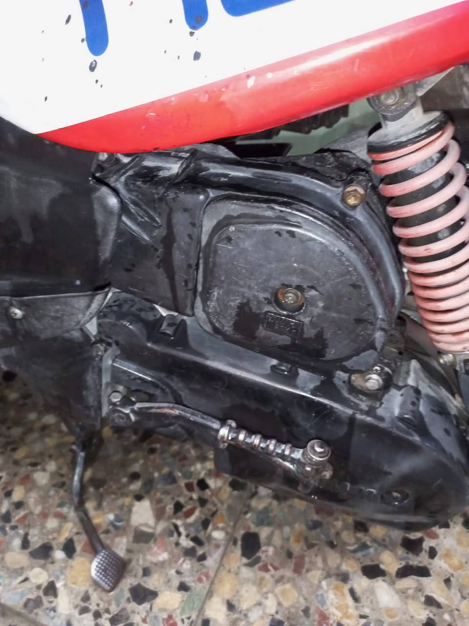 السلام عليكم ماكس قجمه شغاله كامله  كهربائيات اشاير لايت زنون دراجه بحاله جيده  للتواصل  سعر 250 وبيه مجال حك الجيه واتساب ***********
