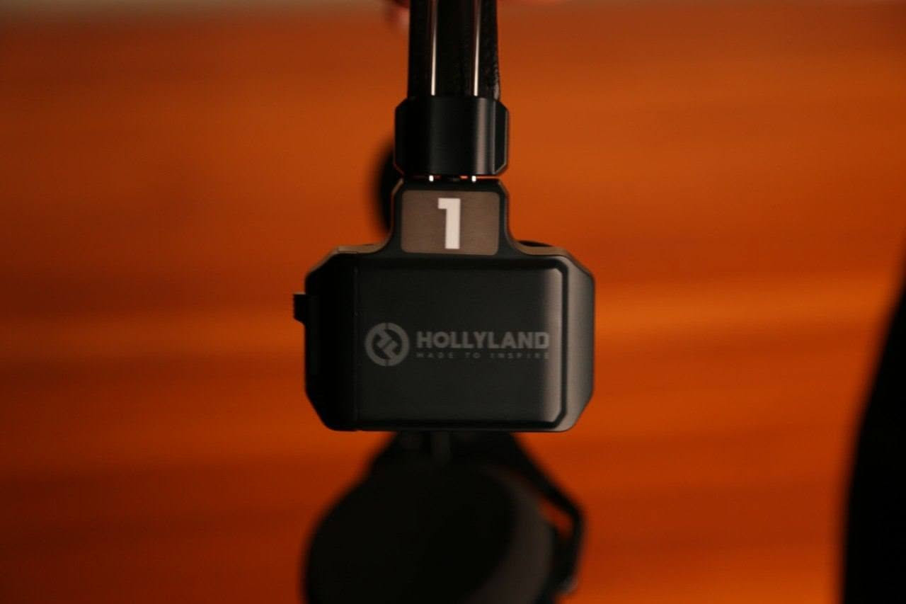 نظام اتصال لاسلكي من هولي لاند ٧ متحدثين مع كامل الملحقات .. 
 hollyland solidcom c1 pro .

المواصفات معروفة رجاءا اخوان الي ميعرف سعره لايدخل اتاكد من السعر مالتهن بالسوك وراسلني وبخدمتك ..


**إذا كنت صاحب هذا الإعلان وتريد حذفه لأي سبب، رجاءا أرسل رسالة إلى الدعم الفني**