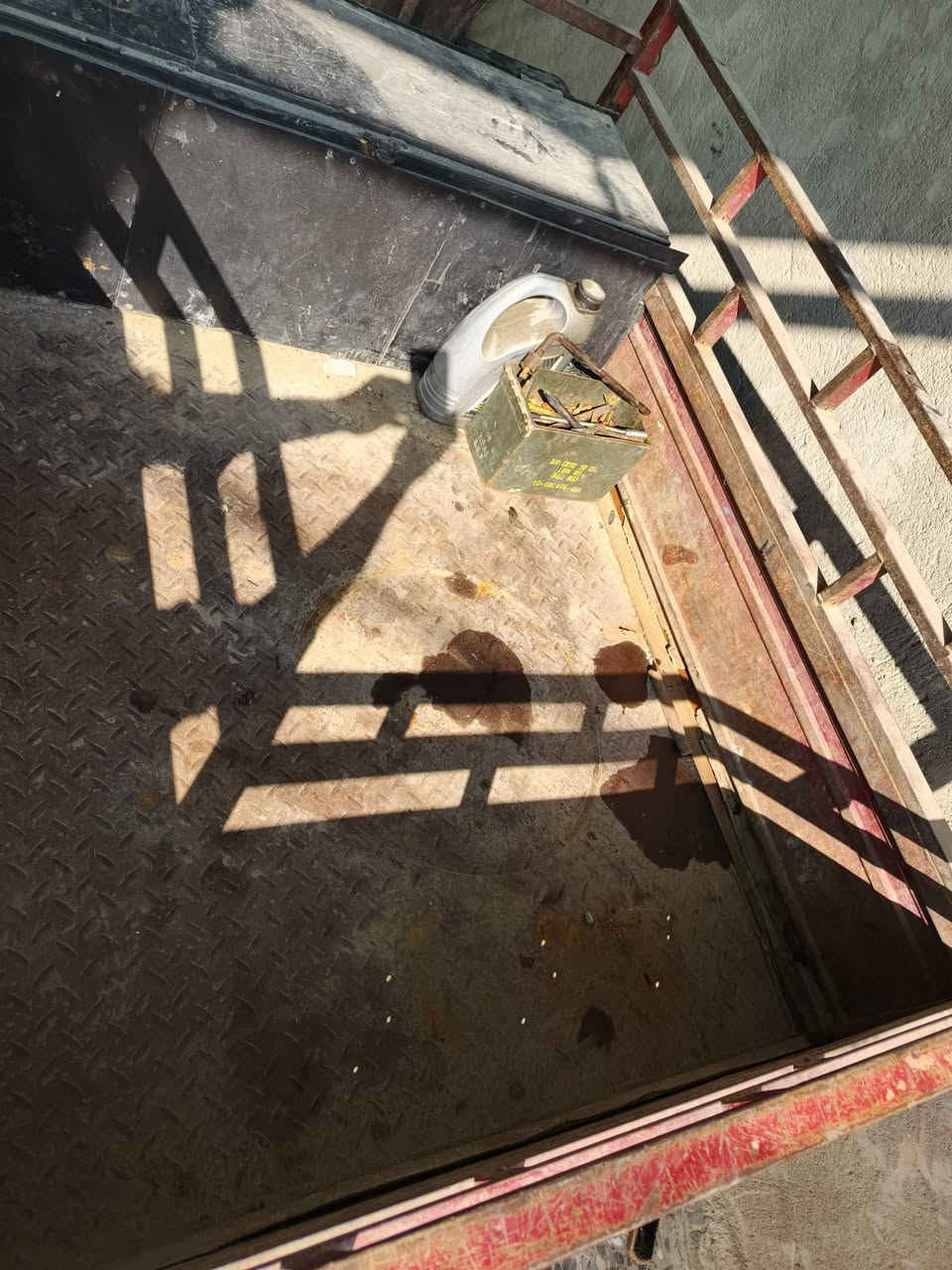 سلام عليكم ستوته دايوان اللبيع موديل 15اوراق كامله مكينه كايمه ماعرف لاطشه معلكه ولف ماعرف كير خير من الله بديها نضيف ضفيره جدد سلف باتري جديد ستوته مال عيشه اللبيع ب600وبيها مجال قليل العنوان بغداد المعامل الشراي ينتصل ***********
