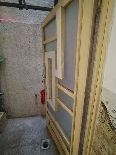 بيت للبيع او للايجار في حي النواب  واجهة 5 متر طابق واحد البناء بلوك حديث كامل الخدمات ماء كهرباء ومجاري عرض الفرع 8 متر قريب الشارع العام 
السعر 78 مليون 
للاستفسار الاتصال على الارقام التالية :
***********
***********
