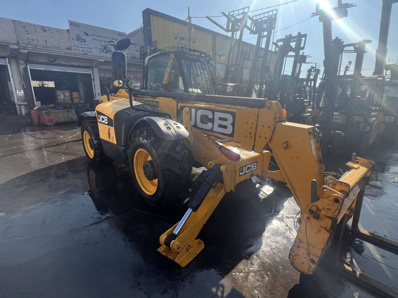 2012
دخول جديد فول مواصفات 
5000 عدد الساعات 
مكينة و كير كلة شرط
تبريد بلاد 
جك سنتر 
✅✅✅✅
***********
***********
