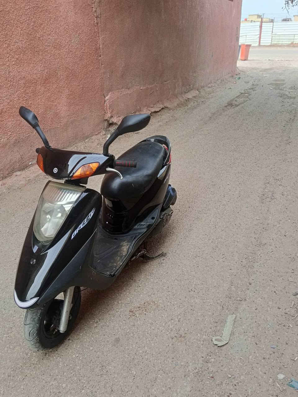 دراجه بريز نظيفة مكينة ابلاديه سلف هندر كهربائيات كلها شغاله اورقها كامله مكاني الشعب سعرها 500 التليفون ***********
