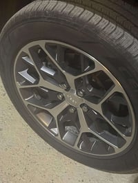 متوفر تخم ويل كب هوه وتايراته مال جيب سومت جديد كلش للبيع او مراوس 077...