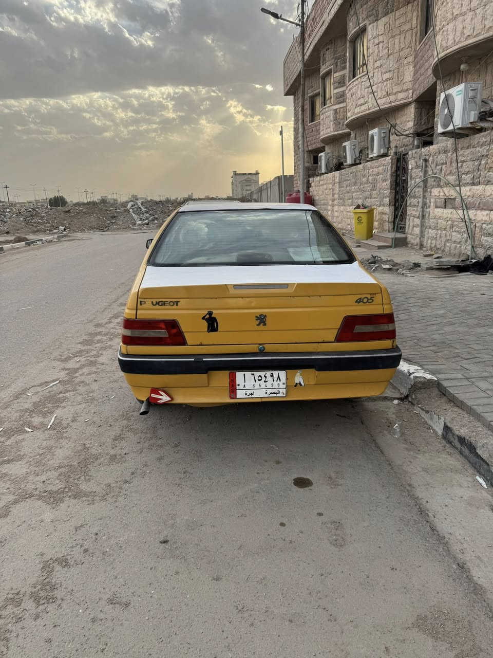 السلام عليكم بيجو 405 مبدل بنيد فقط السياره حلوه وجاهزه حداده كير مكينه  تبريد خير من الله مديل2016 السعر المطلوب 35 جوه السوك عنوان البصره الجبيلة
***********
