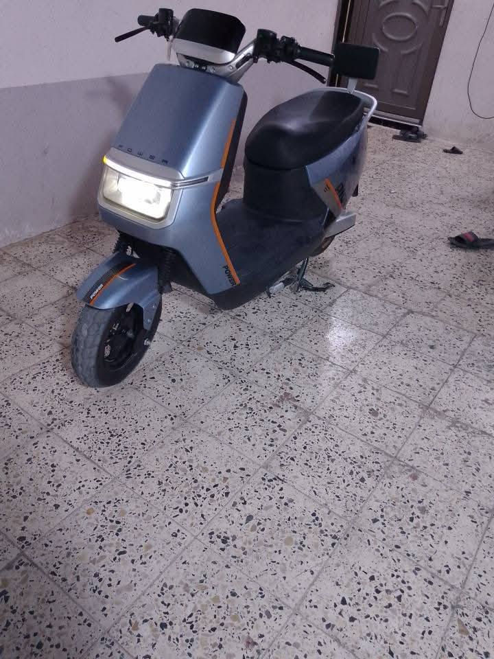 السلام عليكم دراجة شحن للبيع موديل 25
 ست6 بطاريات شرط الفحص 
بعده زيرو نضيفه كلش فول مواصفات للاستفسار  على الرقم *********** 
السعر 700وبيها مجال
