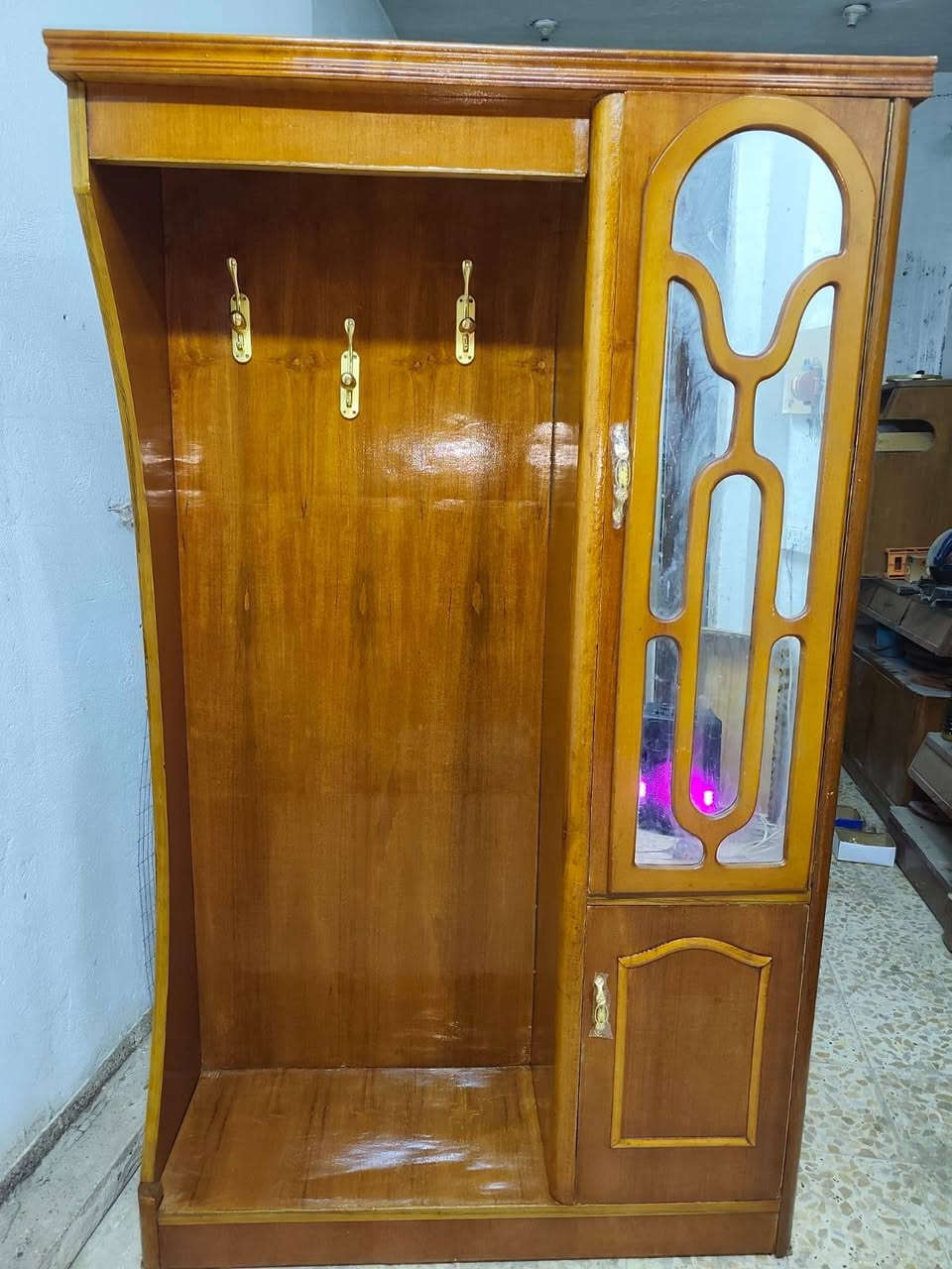 السلام عليكم
غرفة تزگام عراقي درجه اولئ
شغل العماره
مسگمينها ب 7 مليون
غرفه كامله
قويه 
جاهزه من كل النواحي
فقط ..نقص تاج جربايه
كنتور مقطع
رفوف +بوري تعلاگة
دنگ جاو
داخل وخارج صاج
6 ابوب...قاطين
......
زاويه ما تنشال مثل ما موضح بالصوره
كشن لوح 
غرفه اجمل واحله من الصور
الصور ضالمتها
للاستفسار
*********** عمارة, ميسان

