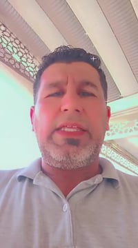 توزيع ملابس • مجانية • مقابل المقتسل