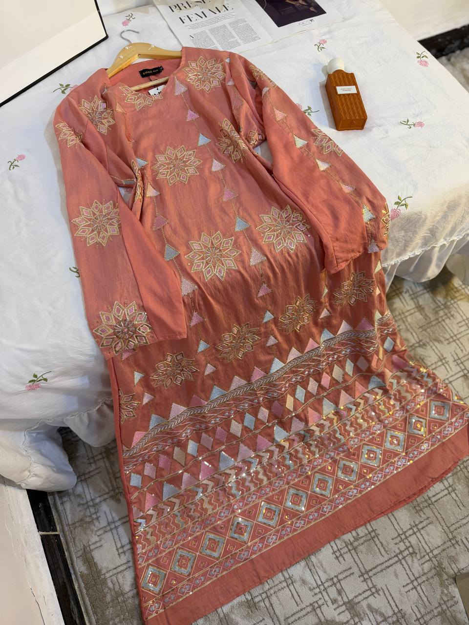 أناقة  تليق بطلتج 🎀💅 يمووتن بالحقيقه واذا طفرت مرجوعه🙈
قطعة Vip صممت  لتمنح أناقة هادئة وقماش يحاكي الجودة في كل تفصيل .

نوع القماش :  كتان قطني طبي   ترتر شغل يدوي كواليتي عالي  غسل ولبس  

طول :  145 cm من الكتف

سعر: 40,000 ✅

 L, XL, 2XL, 3XL : قياس

توصيل لكافة محافظات العراق ومناطق بغداد 5،000


**إذا كنت صاحب هذا الإعلان وتريد حذفه لأي سبب، رجاءا أرسل رسالة إلى الدعم الفني**