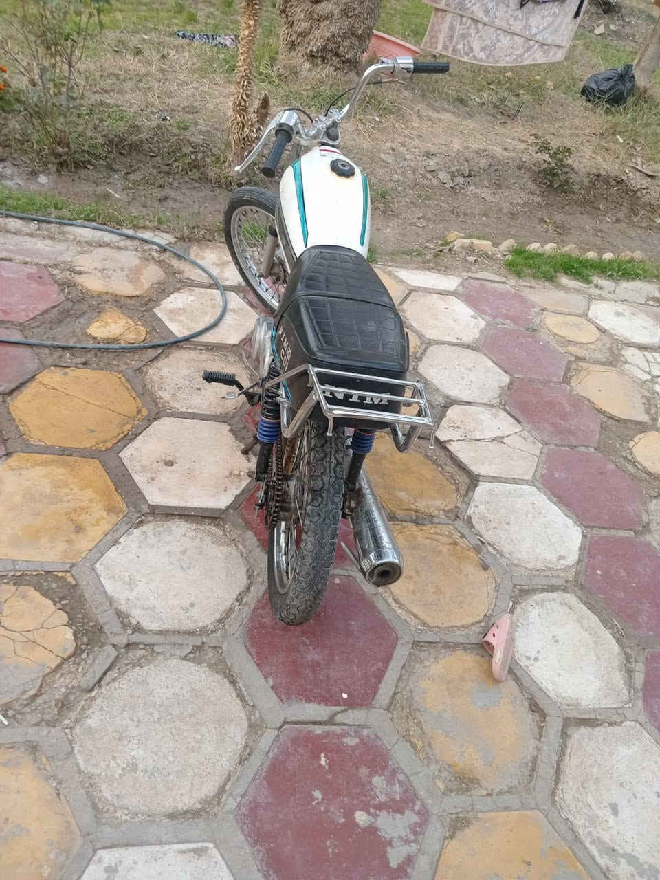 للبيع اربعه كير كلك مكينه ارشه 20دراجه حلوه مال شغل لا صوت ولا نضيح ولا تبخير السعر 250شراي اتصل ‏‪0771 674 4989‬‏
