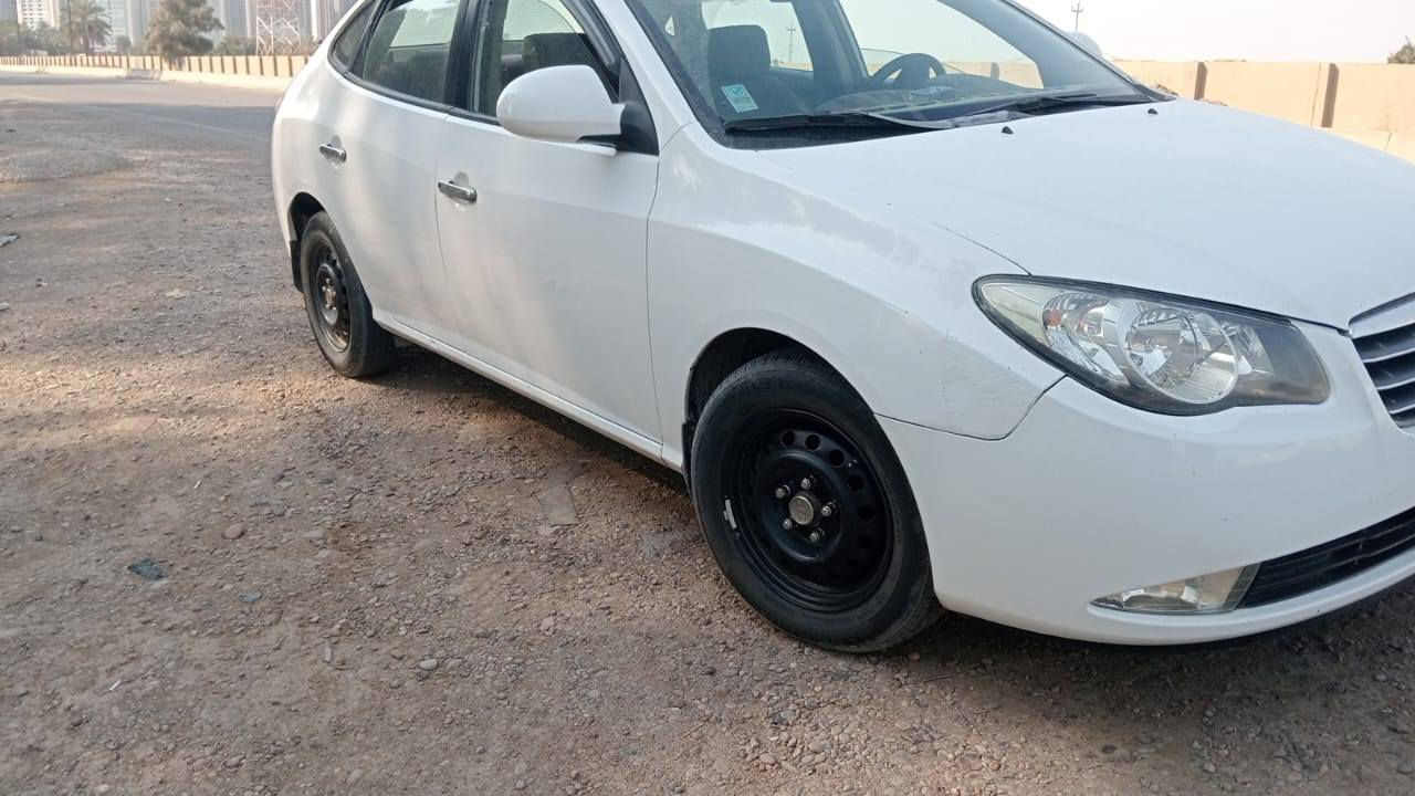 سلام عليكم 
للبيع النتره موديل 2008
خليجي 
بيها البنيد مبدل ومكانات بارد 
رقم بغداد تحويل مباشر سنويه 27
***********
