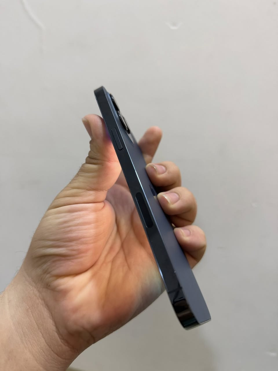 12 برو ماكس

امبدل شاشه وبطاريه شرط الاصلي ونطيك بيهم ضمان 

نضافة الشاصي والضهر 100 بل 100

ذاكره 256 

تك سم 
بصمة الوجه شغاله 
سعر 425 وبي مجال 
مكاني موصل موجود توصيل بس دفع مقدماً على ماستر 
رقم الاتصال وتساب ***********
