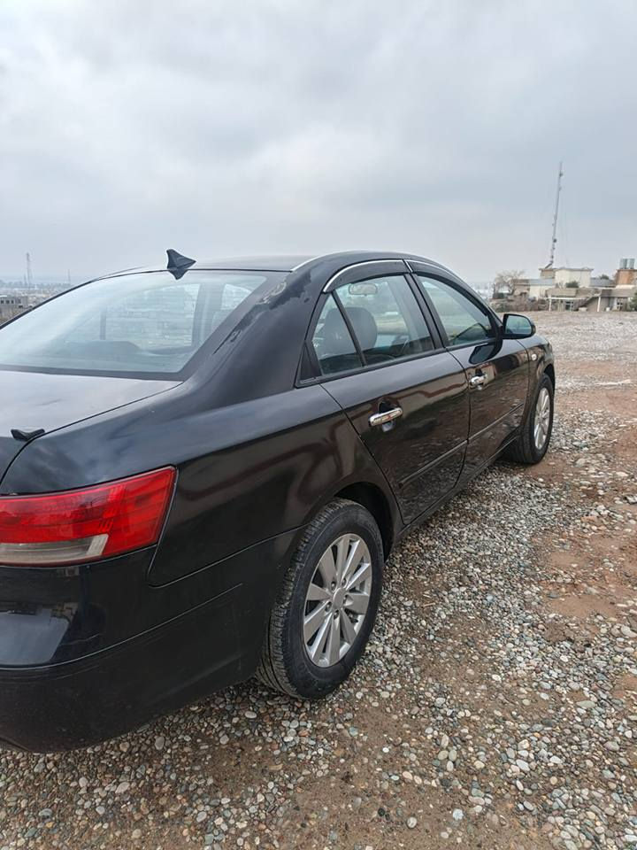 سوناتا موديل 2010  محرك 2400 كير اوتو مكفول حدادية جديدة كهربائية مكفول موجود في كركوك سعرها 97 ورقة صبغ حزام جمالية سنوية جديدة هزة جديدة رقم كركوك دولي مشروع وطني بيها قطعتين معجون والباقي مكفول
*********** كركوك, العراق
