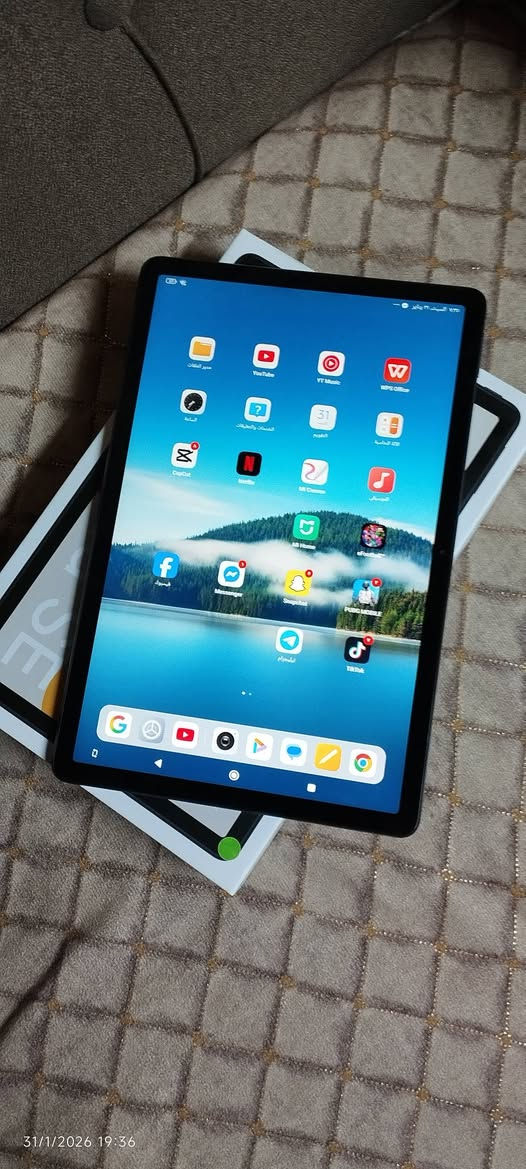 Xiaomi Redmi Pad SE.
الشاشة: يأتي بشاشة IPS LCD بحجم 11 بوصة ودقة FHD+ (1920x1200 بكسل)، مع معدل تحديث يصل إلى 90 هرتز وسطوع 400 شمعة في المتر المربع. 
المعالج: يعمل بمعالج Qualcomm SM6225 Snapdragon 680 4G بتقنية 6 نانومتر.(ذاكره 128GB داخليه 6GB )استخدام بسيط للتواصل واتساب (***********) صدمه بسبطه مثل ما موضح بالصور السعر 140 بي شي بسيط.
