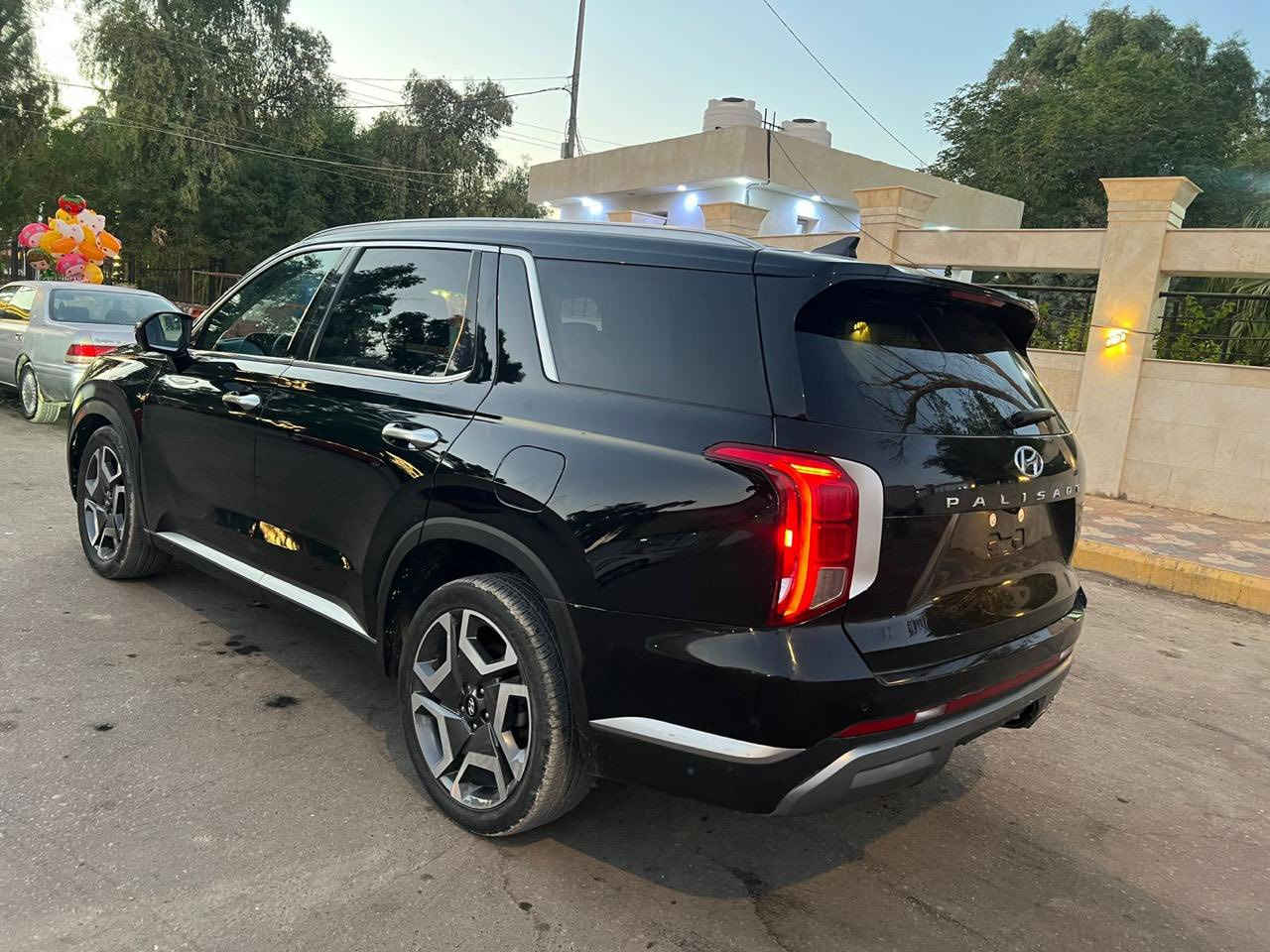 بلسايد مديل 2024  بريميوم فتحه كامرات 360درجه وارد امريكي رقم مؤقت قطعتين صبغ وجاملغين اصلي نفس لون شاصي مكفول لغد مكفلول فور ويل موجوده سياره بالبصره سعر 235 للستفسار ***********
