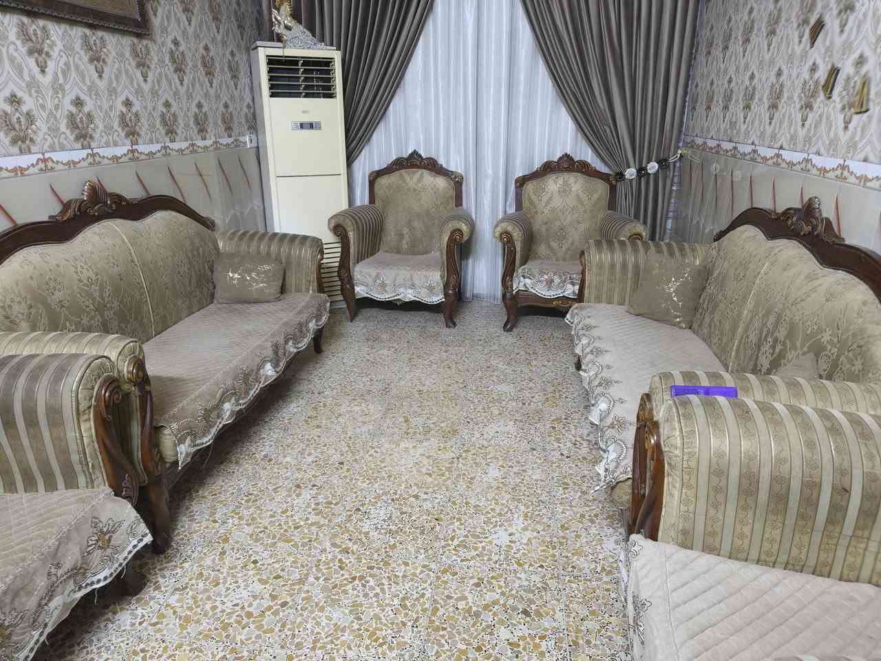 السلام عليكم تخم خشب زان للبيع ٢٥٠وبيه مجال للاستفسار ***********
