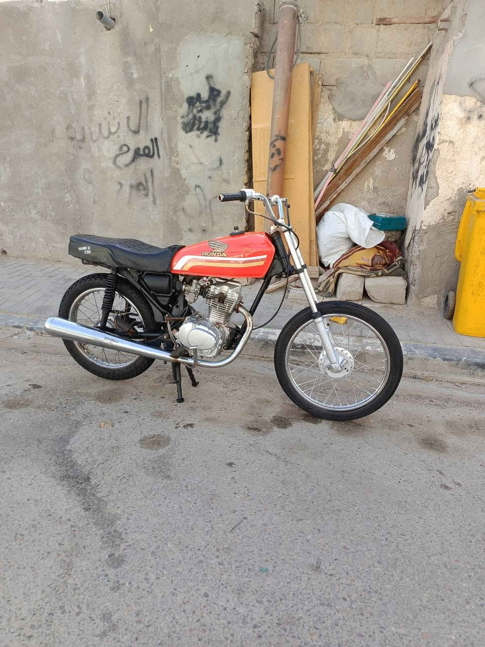 السلام عليكم دراجه للبيع نام ايراني ادوات مكاني بصره القبله سعر الدراجه 500 وبيها مجال ***********
