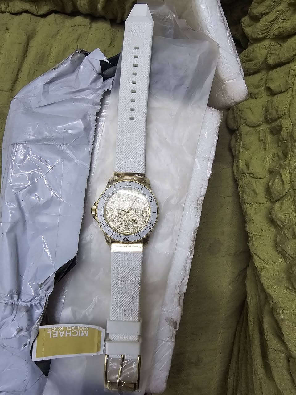 السلام عليكم طلعت bHL  طوني سعر زين وبلعافيه


**إذا كنت صاحب هذا الإعلان وتريد حذفه لأي سبب، رجاءا أرسل رسالة إلى الدعم الفني**