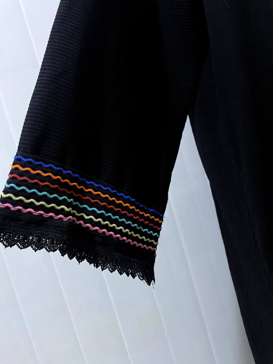 متوفر جملة ومفرد 
عبايات كويتي واماراتي استيرادنا الخاص ✨✨✨🖤


**إذا كنت صاحب هذا الإعلان وتريد حذفه لأي سبب، رجاءا أرسل رسالة إلى الدعم الفني**