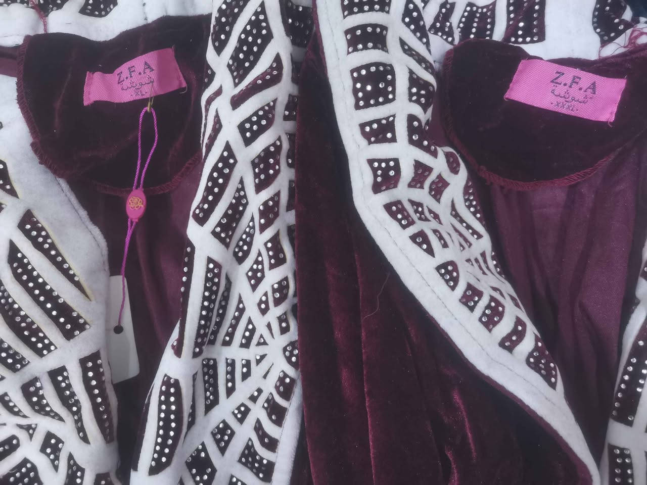 للبيع عنوان السيديه قرب جامع الأقصى
واكو توصيل بكروة للمناطق القريبة بغداد, العراق


**إذا كنت صاحب هذا الإعلان وتريد حذفه لأي سبب، رجاءا أرسل رسالة إلى الدعم الفني**