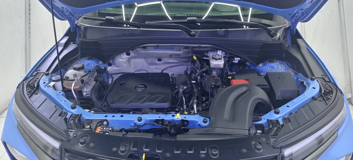 السيارة: شوفرليت تريل بلايزر.
الفئة: 2RS
الموديل : 2024
اللوحة:.منفيس.
السعر: اتصال ( مستعجل ع البيع ) 
١ الضرر: قبق جنطة وجاملغ خلفي
1.    حجم المحرك3 سلندر 1300 تيربو
2.    عداد المسافة 5   الف ميل.
3.    بصمة ابواب وتشغيل عن بعد.
4.   رادر امامي.
5.    تحديد مسار.
6.    تحكم ستيرن جهتين
7.    شاشة كبيرة مع كامرة خلفية
8.    سستم صوت.
9.    كرسي السايق كهرباء.
10.     مقاعد جلد.
11.     تدفئة الكراسي الامامية.
12.    رادر جانبي مانع اجتياز.
13.     حساس خلفي.
14.     كامرة خلفي دوارة.
15. بانوراما
16.ويل رياضي حجم 19
17.هيتر ستيرن
18.فور ويل دفع رباعي
*وباقي الموصفات المعروفة فئهRS2
***********
