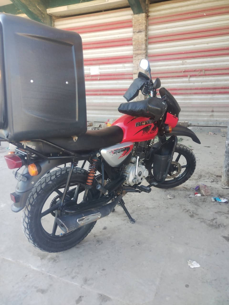 السلام عليكم بوكسر مديل 2023للبيع مرقم بغداد نكليزي باسمي تحويل ثاني يوم مكينه مفتوحه والحمد الله صارلهة سنه ونص لا تنقيص ولا تبخير كهربائيات كله شغاله ومكفوله لايت عالي ناصي اشاير هورن دشبول كله شغال بمليونين ونص وبيهة مجال مكاني بغداد سبع البور شارع الالف مامتواجد خاص ولا فيس هذا رقمي ماعدك رصيد رمش واني اخابرك وبي واتساب 
***********
