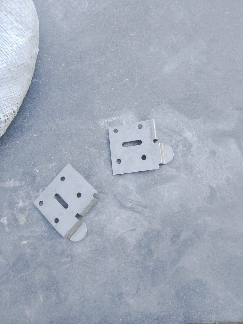 سلام عليكم خلفه سراميك مرمر متواجر حالين مثفرغ شغل وزن اليزر فور العمل نشتغل انواع التطبيك رقم الهاتف عبدالله ***********
***********
