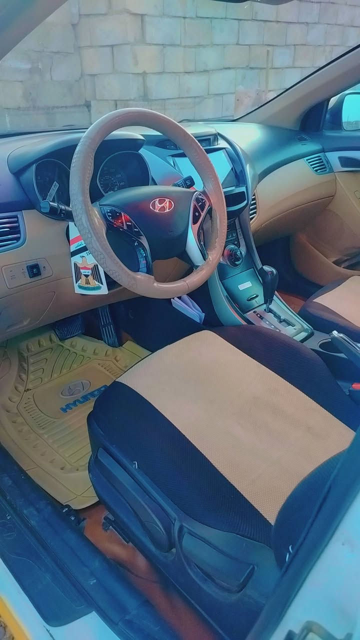 بسم الله الرحمن الرحيم 

       السلام عليكم 

النترا 2013 رقم بغداد دولي بأسمي
هيئة غرامات مصفرة 
بيها قطعتين
مبدله جاملغ وبونيد
والباقي ليبل واحد
كير محرك خير من الله
اطارات جديده
صدر جديد 
تحكمات ستيرن
شاشه اندرويد وبعد بيها مواصفات
مكاني كركوك 113 وبيها مجال قليل والسوك كلشي بيها لا يصير دمك خفيف وتحشش


**إذا كنت صاحب هذا الإعلان وتريد حذفه لأي سبب، رجاءا أرسل رسالة إلى الدعم الفني**