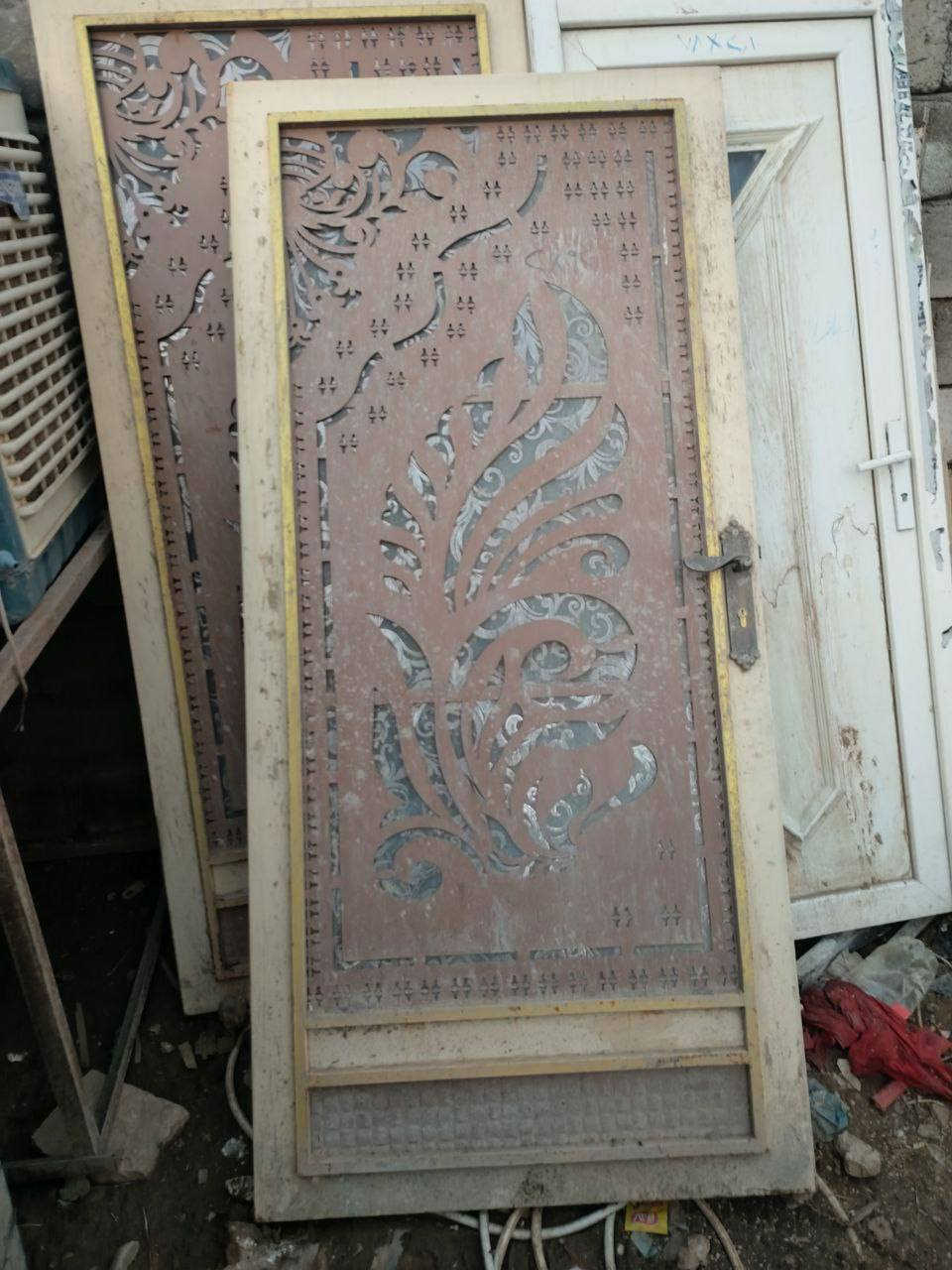 متاح بابين حديد وبابين بلاستك اخو الجديد موصل الايسر حي النتصار ***********
***********
