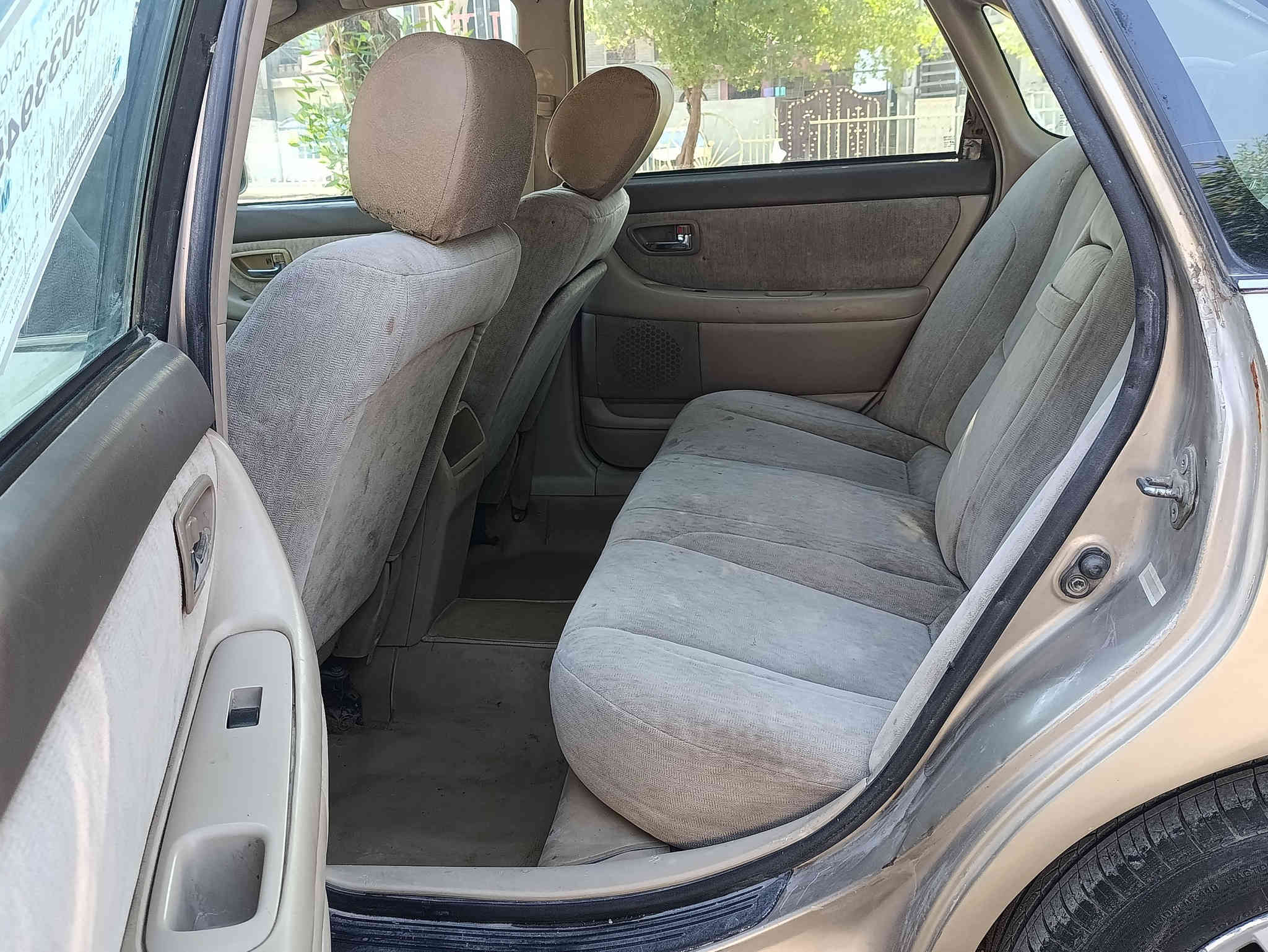 السلام عليكم عندي افلون موديل 2000 رقم بغداد محرك 6 سلندر بي صوت خفيف
حادثها جاملغ خلفي ومصبوغة عام صدرها نص عمر السيارة يرادلها شوية ترتيب مكانها بغداد سعرها 48 وبيها مجال *********** 
***********
