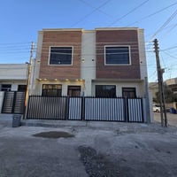 دار  للبيع 50 متر واجهه 5 السعر 197 مليون  حي الجهاد الرفاق  طابقين ون...