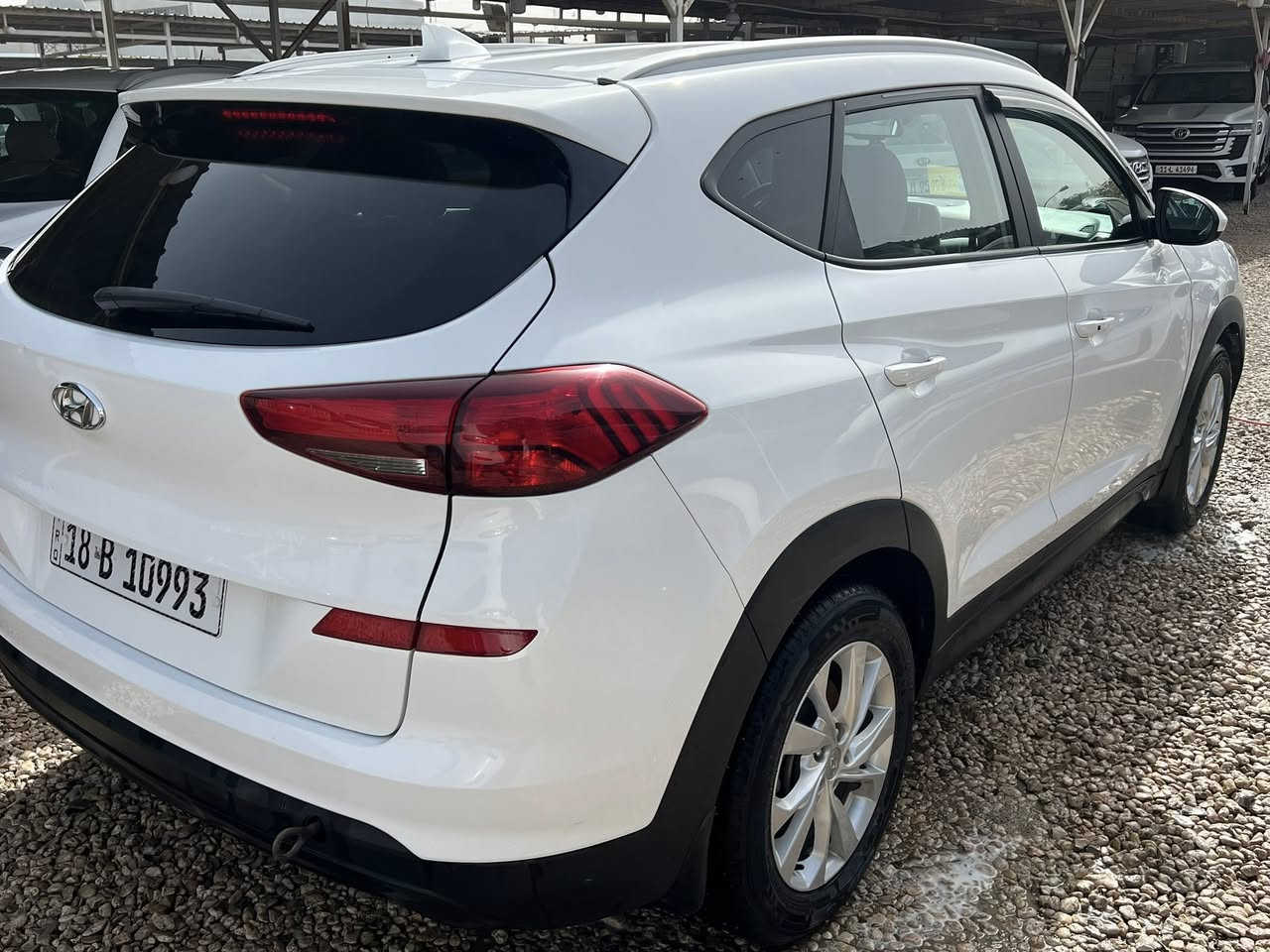 للبيع توكسان 2021 امريكي بصمه كشن كهرباء رادرات رقم بابل انكليزي ماشيه ٥٧ الف محرك مامفتوح بلاد السياره حادثه جاملغ وبنيد بدون شواصي وبيه قبق جنطه مفتوح السونار يطلعه مبدل ليبل نفسه يعني ٣ قطع تبديل اصلي السياره جديده وجاهزه السعر ١٦٣ ومجال كلش بسيط سونار وصور الحادث  بالمنشور اتصال ***********مكانه بابل معرض الوطن لتجارة السيارات الحديثة طريق حله - نجف الفرع الاول
