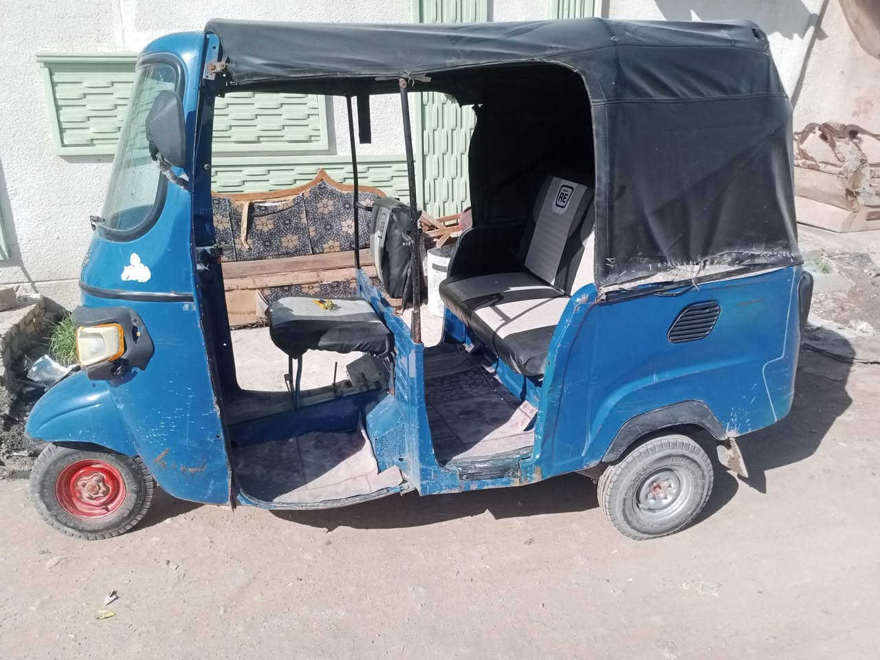 سلام عليكم تكتك بياجو اوراق كامله ،، مكيته تيفس ، بيه خيط تبخير ، شغاله ،بدي شوف العين، مكاني تنومه شط العرب ، امراوس عادي ،، سعر مليونين ،و150، وبيه مجال بصيط، رقم وتساب فقط ، ***********
