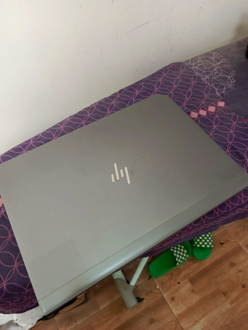 السلام عليكم اخوان يوجد لابتوب HP ZBOOK 15 G5 WORKSTATION صناعة مخصصة للبرامج الهندسية والكرافيك والالعاب  المواصفات:-
- المعالج COR I7 السريع جدا فئة H (من الجيل الثامن )(12 مسار)
- مع كارتين  للشاشة :-
- متصل Intel® UHD Graphics P630
-منفصل  NVIDIA® Quadro® P2000 (4 GB GDDR5 dedicated)
- شاشة  15.6" diagonal FHD IPS eDP anti-glare LED-backlit with ambient light sensor (1920 x 1080)
- الهارد 128 GB M.2 PCIe® NVMe™ SSD SAMSUNGو هارد واحد تيرا (  HDD) ممكن اضافة هارد اخر  M.2 PCIe® NVMe.
- الرام 16 GB كيكا ( DDR4-2666 SDRAM (1 x 16 GB  وممكن اضافة 48  كيكا اخرى لوجود 3 سلوتات اضافية
- - CAM -BT -HDMI ....- الخ
- كيبورد ضوئي
- الباتري الاصلي ممتازة والشاحنة الاصلية  سمارت (150 واط) مع حقيبة
-خياراً مثالياً للهندسة، وإنشاء المحتوى، ومعالجة البيانات الضخمة، أو تشغيل المختبرات الافتراضية تشغل برامج Adobe Premier Pro, Revit, SolidWorks and AutoCAD software sold separately.
- البرامج الهندسية  المنصبة (اتوكاد AutoCAD 2022) (SKATCHUP2019)(MATTLAB)
اللابتوب نظافة اكثرمن 90% استعمال مكتب هندسي ......
ويندوز 11 نظام64 بت (اصلي pre installed) وبرامج والعاب ويفيد للدراسات الهندسية  لان سريع ووحش بالاداء .
مع الشكر والتقدير لادارة الكروب
سعر المطلوب 500 الف دينار وشكرا ***********واتس ايضا
مع الشكر والتقدير لادارة الكروب
