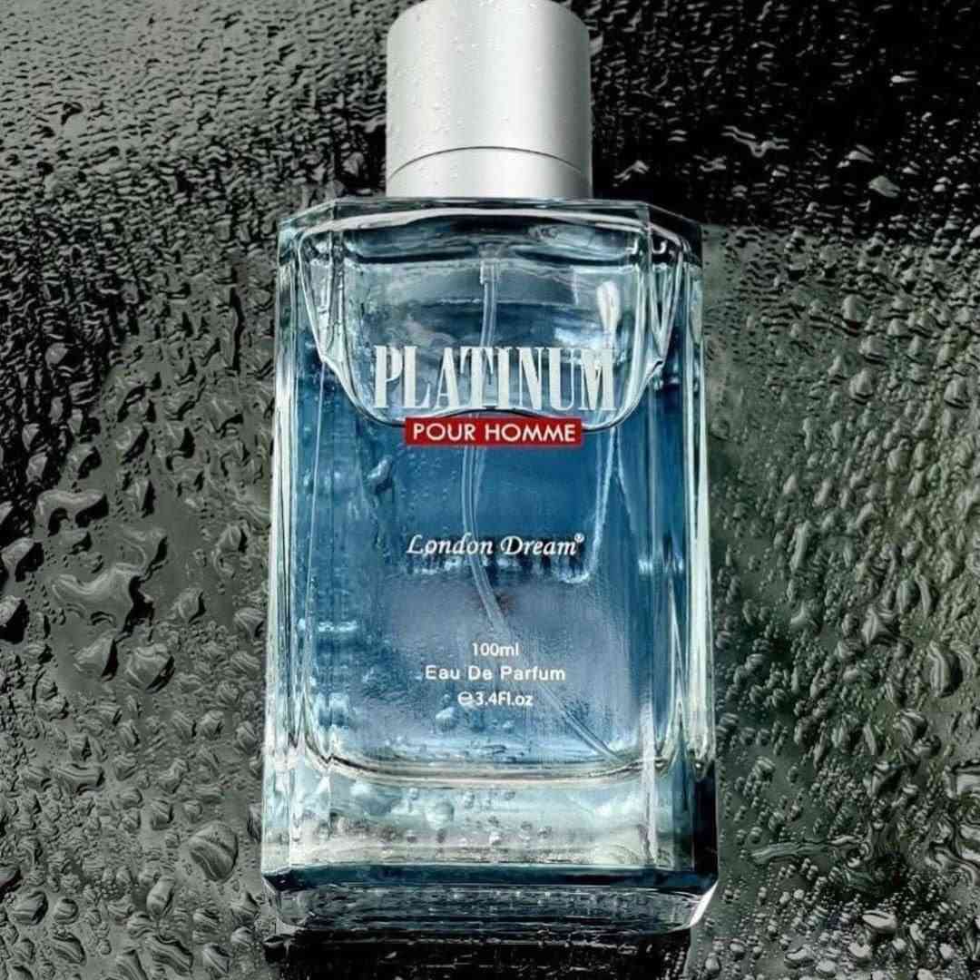 🔥 عطر لندن دريم بلاتينيوم بور هوم الاصلي الاماراتي🇦🇪💯 (London Dream Platinum Pour Homme) هو عطر رجالي بتركيز ماء عطر (Eau de Parfum) مصمم ليمنح إحساساً بالفخامة والرجولة. يأتي العطر في زجاجة بحجم 100 مل، ويتميز بكونه فوّاحاً ويدوم طويلاً. عطر رجالي فاخر يجمع النظافة، الفخامة، والرجولة في زجاجة واحدة 💎

إذا تحب العطور الكلاسيكية النظيفة اللي تفرض حضورك بدون إزعاج…
هذا العطر معمول إلك 👌
✨ فوحان يلفت الانتباه
✨ ثبات طويل يرافقك طول اليوم
✨ رائحة راقية تناسب كل الأعمار
✨ مثالي للدوام، الطلعات، والمناسبات

افتتاحية منعشة بالأناناس والبرغموت 🍍قلب أنيق بالنعناع والهيل 🌿
وقاعدة دافئة فخمة بالكشمير والعنبر 🤍

✅ عطر عملي – أنيق 
اختيار ذكي لكل رجل يحب يكون مرتب، نظيف، وملفت بدون مبالغة 😎
#الاصلي المنشأ الإمارات 🇦🇪💯
السعر 10الاف
🚘يوجد خدمة توصيل لجميع محافظات العراق 🚘


**إذا كنت صاحب هذا الإعلان وتريد حذفه لأي سبب، رجاءا أرسل رسالة إلى الدعم الفني**