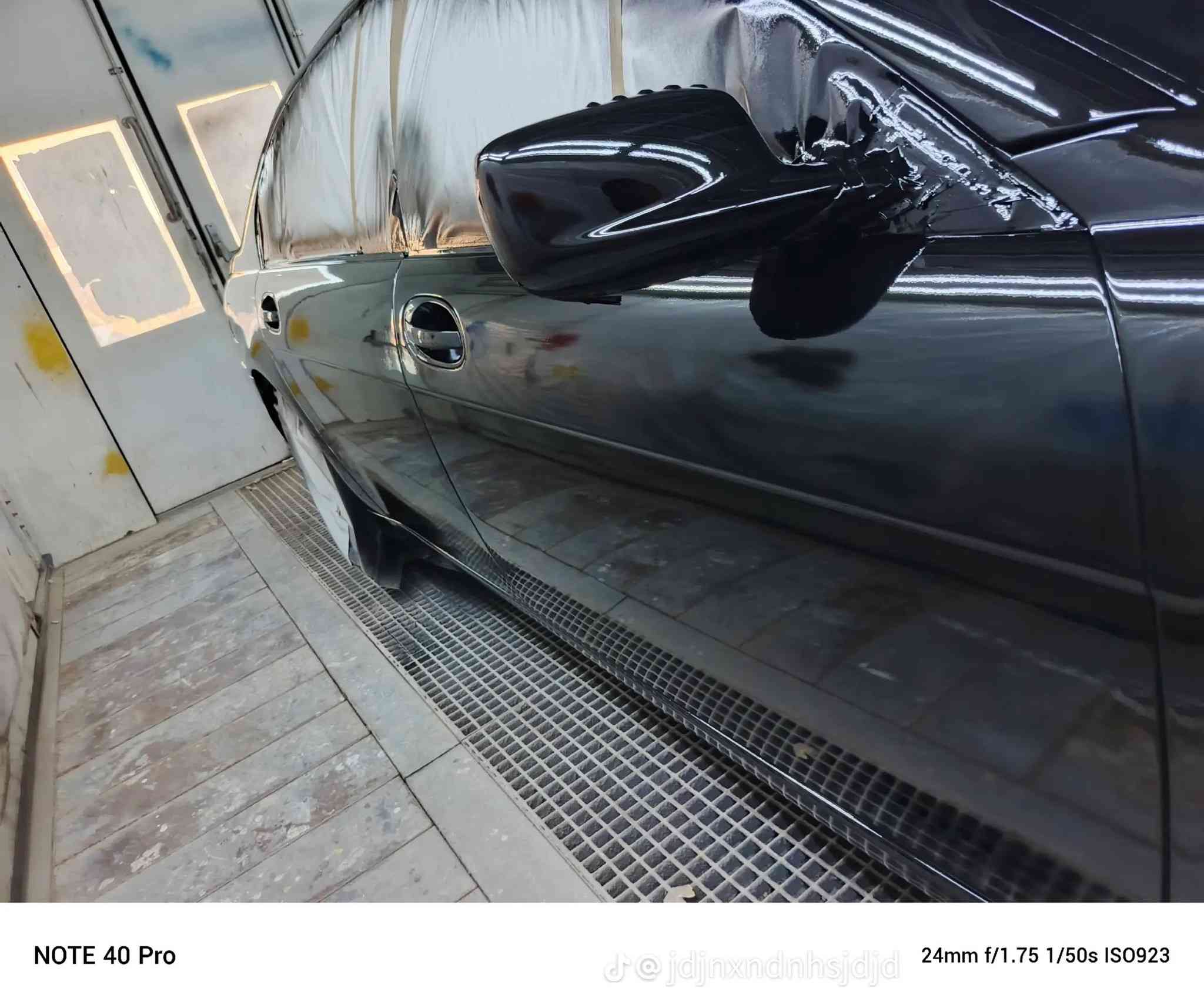 تم نجاز   ...باخره تعمير بلكامل صبغ وسمكره  لون اسود ملكي  صبغ السيارات بأجود أنواع الأصباغ الحرارية والميتاليك ضمان 5 سنوات 
العنوان بابل المسيب ...***********
