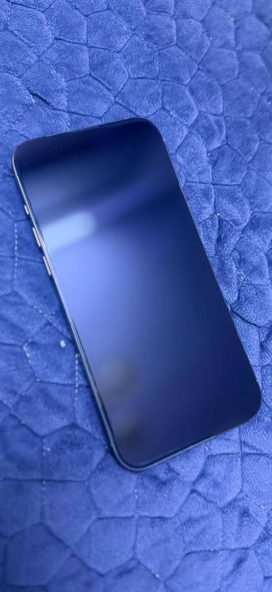 أيفون 15 برو ماكس شرق اوسط ضمان ماستر مكفول من كولشي وتر بروف ذاكره 256 ظهر تيتانيوم السعر مليون دينار عراقي ***********
