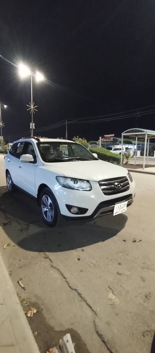 ياالله سلام عليكم سنتافي موديل 2012فول مواصفات مكينة 4 سلندر سياره جديده  العنوان واسط النعمانيه السعر 147الاستفسار ***********
