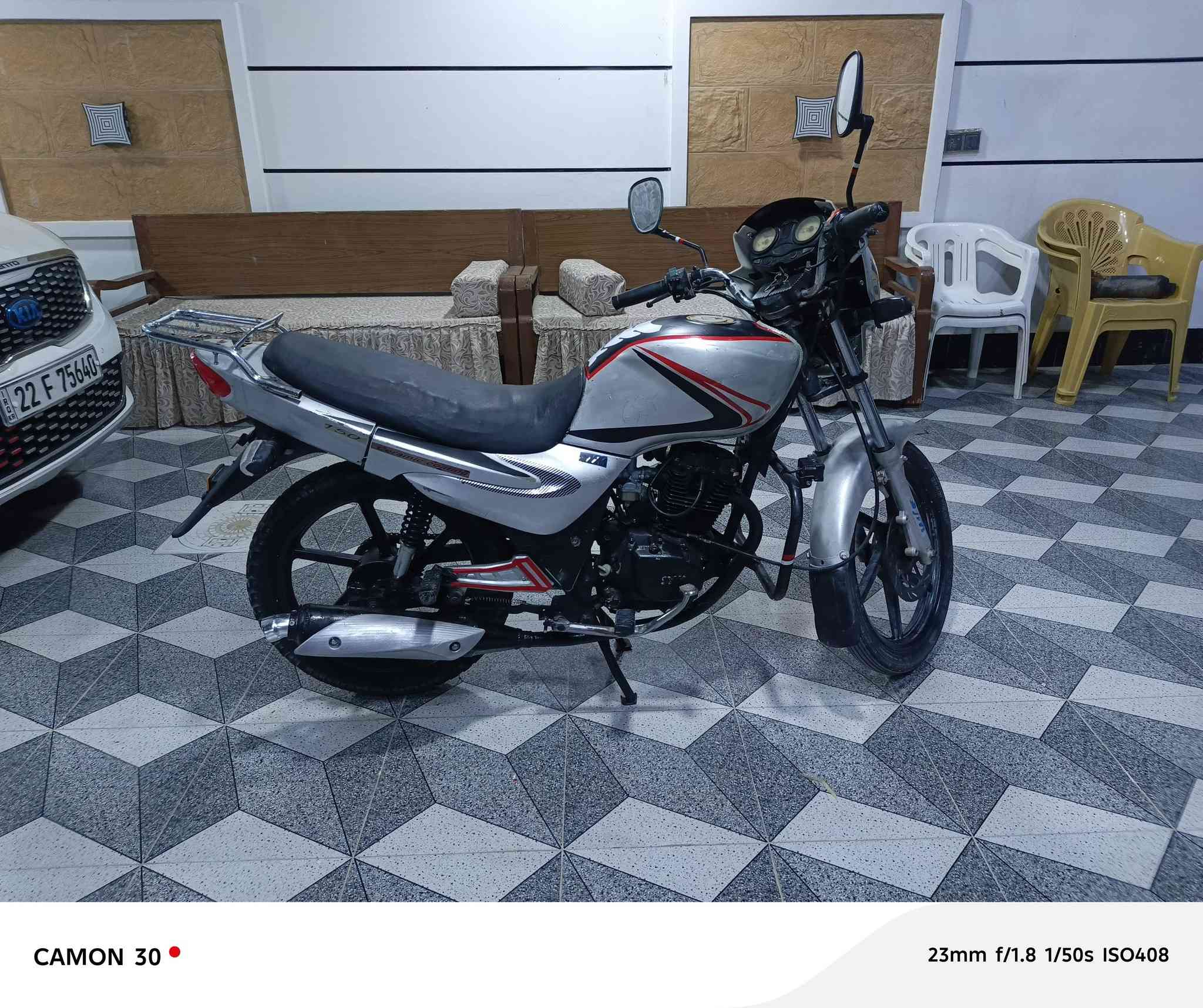 السلام عليكم موطور سايم كير للبيع 2013 مكمرك كامل السعر 650 وبي مجال حك جيه العنوان العامريه الفلوجه رقم الهاتف ***********
